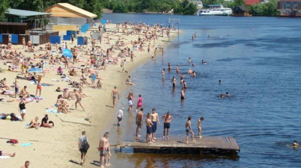 Пляжный сезон в Киеве закрывается