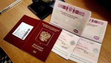 Евросоюз не будет признавать российские загранпаспорта