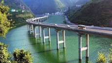 Китайцы могут похвалиться неповторимым мостом